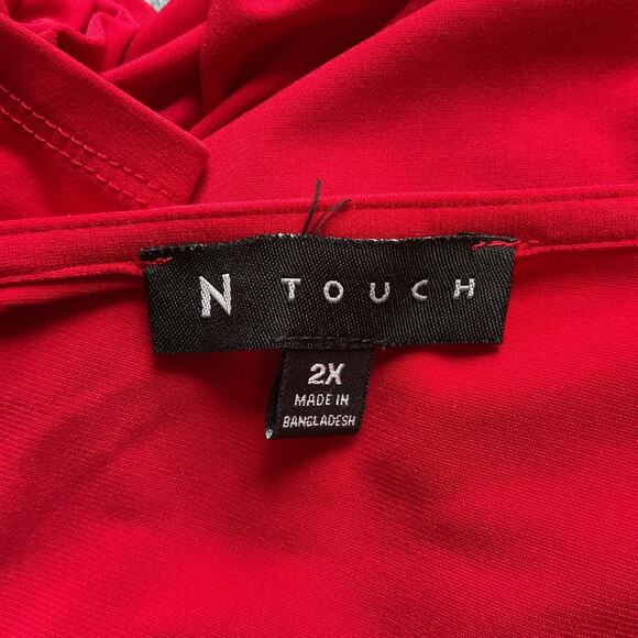 N Touch Red Short Sleeve V Neck Career CasualParty Top 2X - Picture 4 of 5